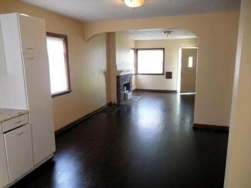 884 S Hague Avenue, Columbus, OH 43204 Photo 4