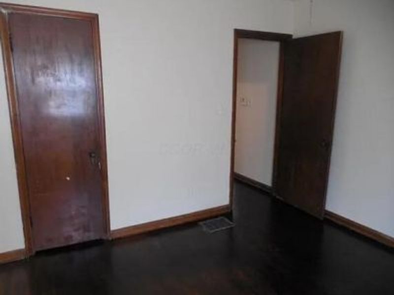 884 S Hague Avenue, Columbus, OH 43204 Photo 9