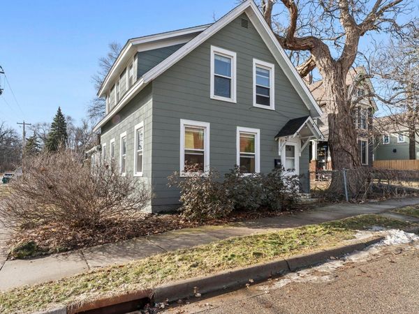 123 Pine Street E, Stillwater, MN 55082