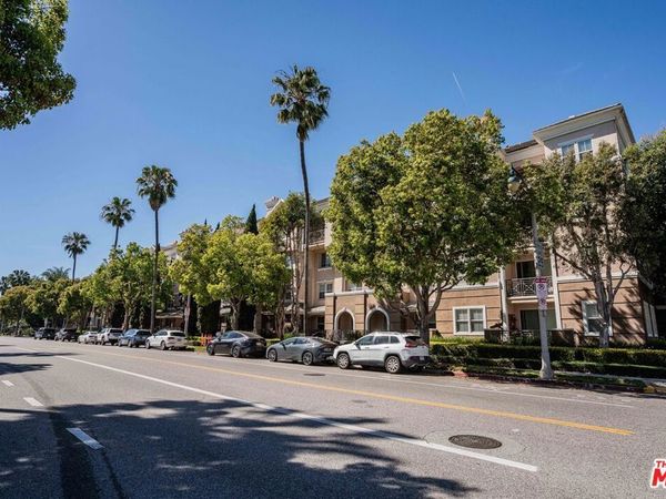 13075 Pacific Promenade, Unit 100, Playa Vista, CA 90094