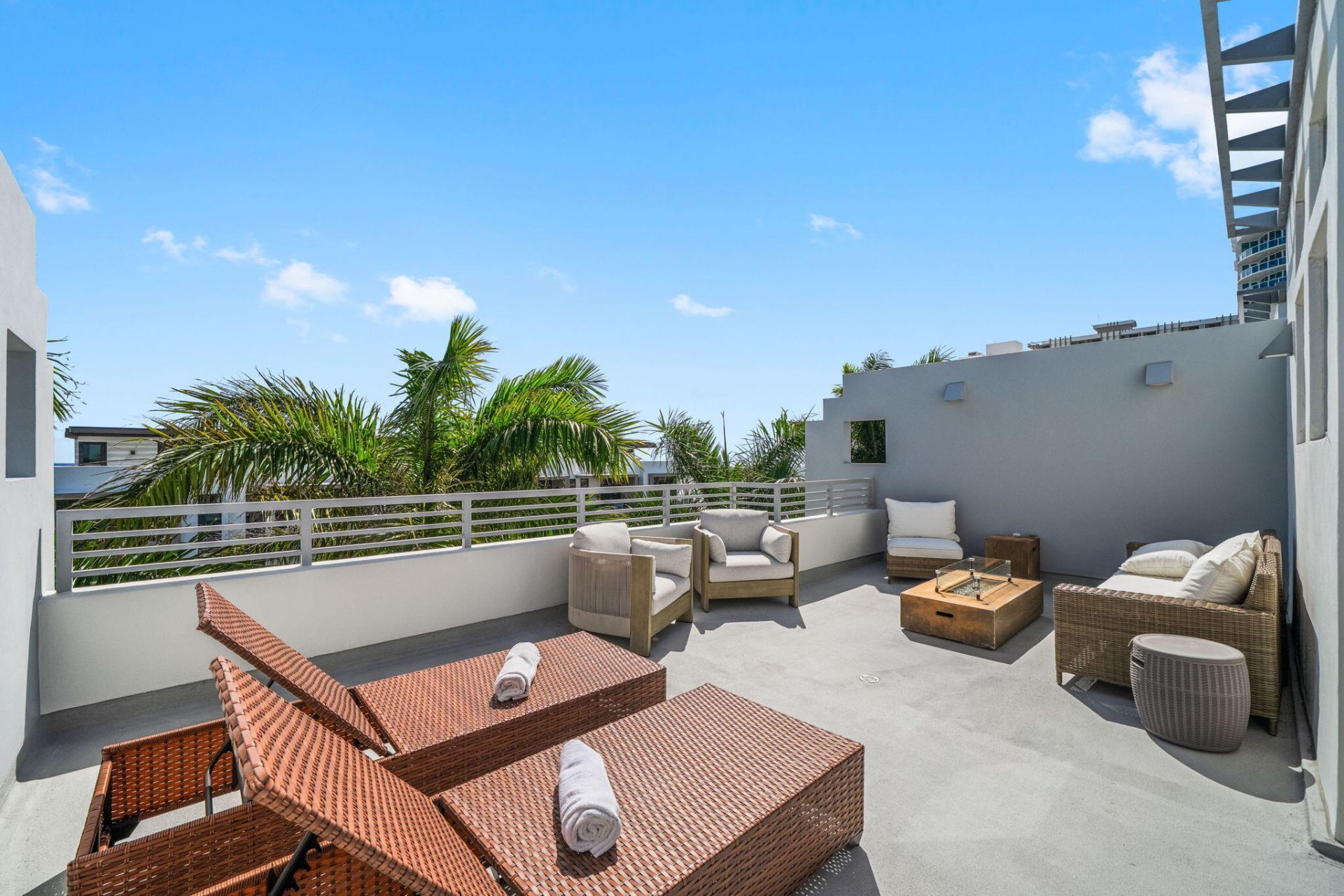 705 Briny Avenue, Pompano Beach, FL 33062 Photo