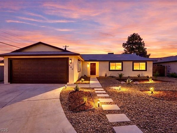 800 S Mallard Street , Las Vegas, NV 89107