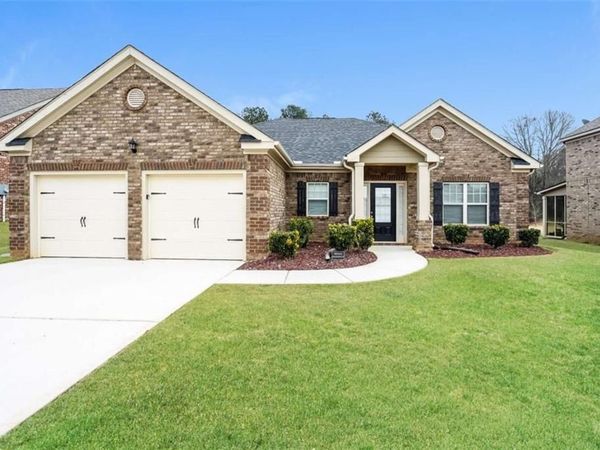 3217 Alhambra Circle , Hampton, GA 30228