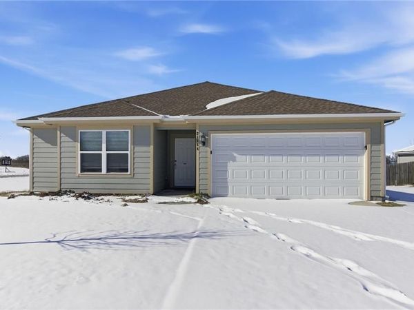 21844 Franklin Street, Spring Hill, KS 66083