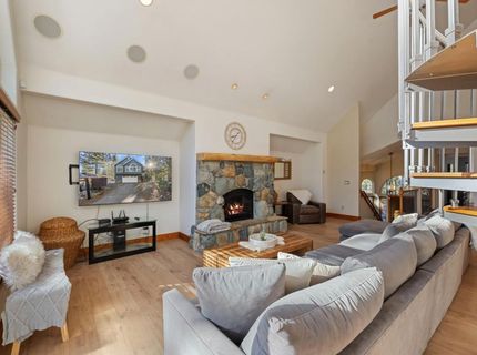 2367 Wasabe Dr, South Lake Tahoe, CA 96150 Photo