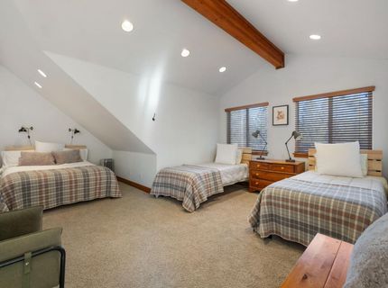 2367 Wasabe Dr, South Lake Tahoe, CA 96150 Photo