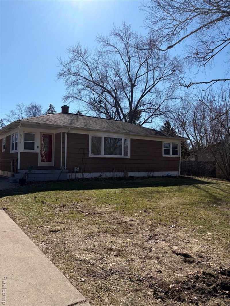 6347 Rowley Boulevard, Waterford Township, MI 48329 Main Photo