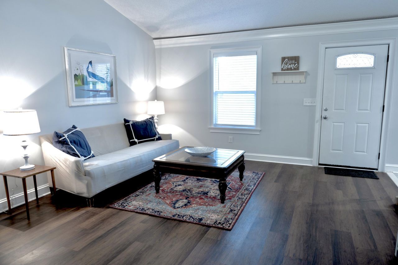 1135 Bellwood Road Photo 14