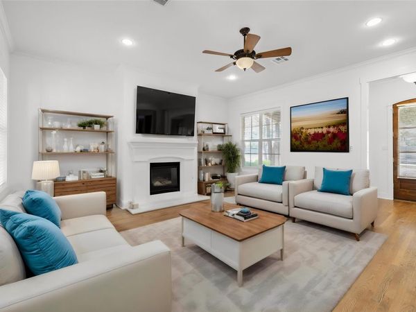 1607 Chelsea LN , Austin, TX 78704