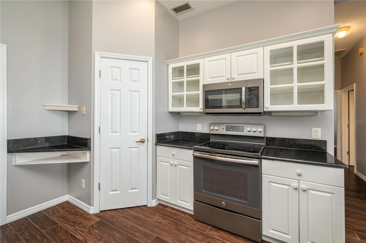 329 Hamilton Shores Drive Ne, Winter Haven, FL 33881 Photo