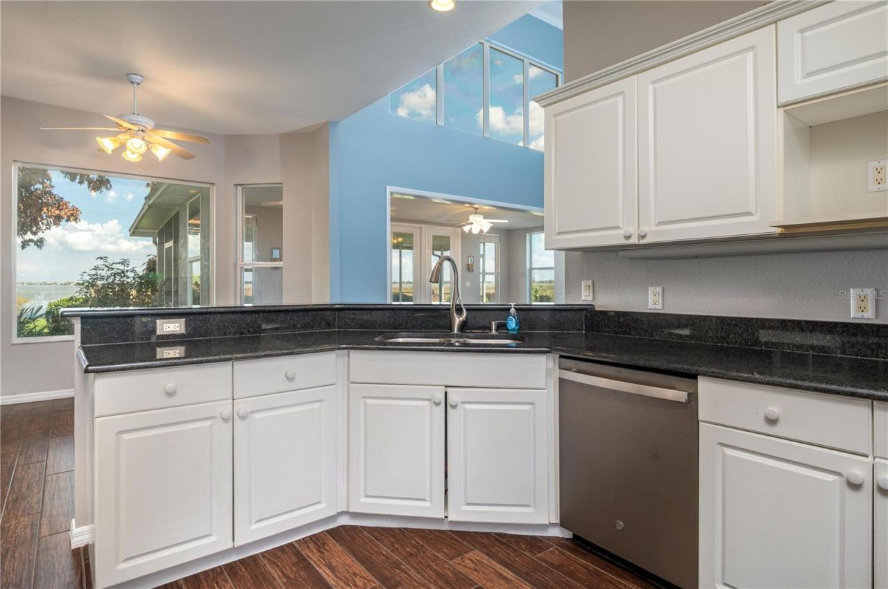 329 Hamilton Shores Drive Ne, Winter Haven, FL 33881 Photo