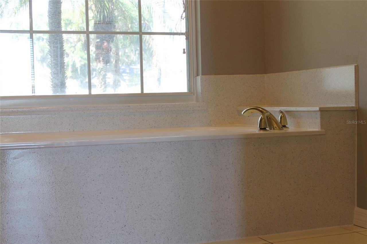 329 Hamilton Shores Drive Ne, Winter Haven, FL 33881 Photo