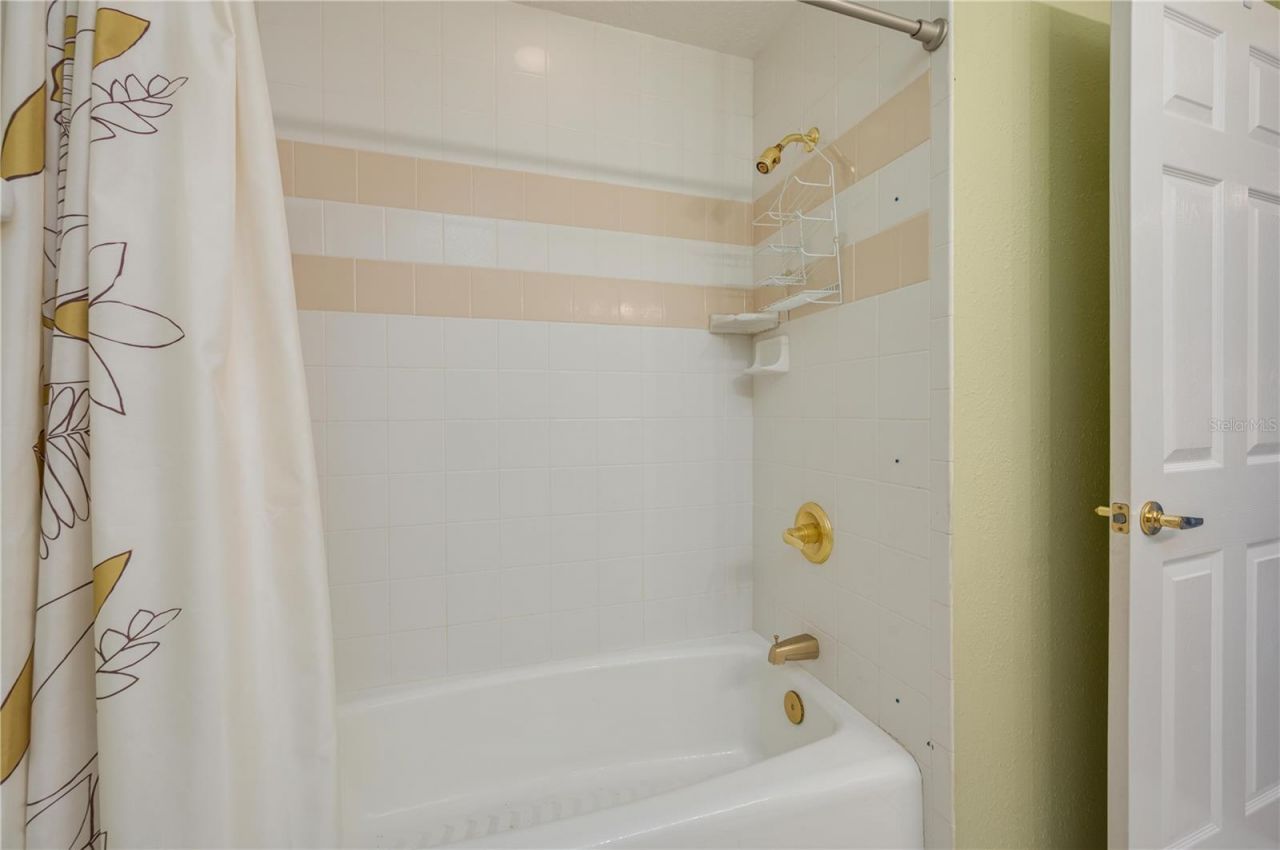 329 Hamilton Shores Drive Ne, Winter Haven, FL 33881 Photo