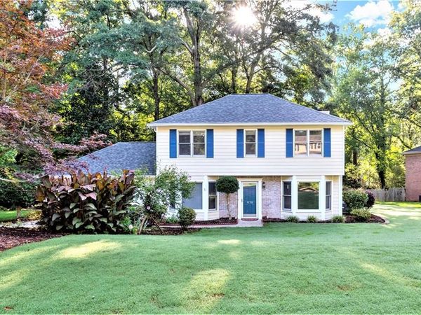 1172 Dogwood Forest Drive NE, Marietta, GA 30068