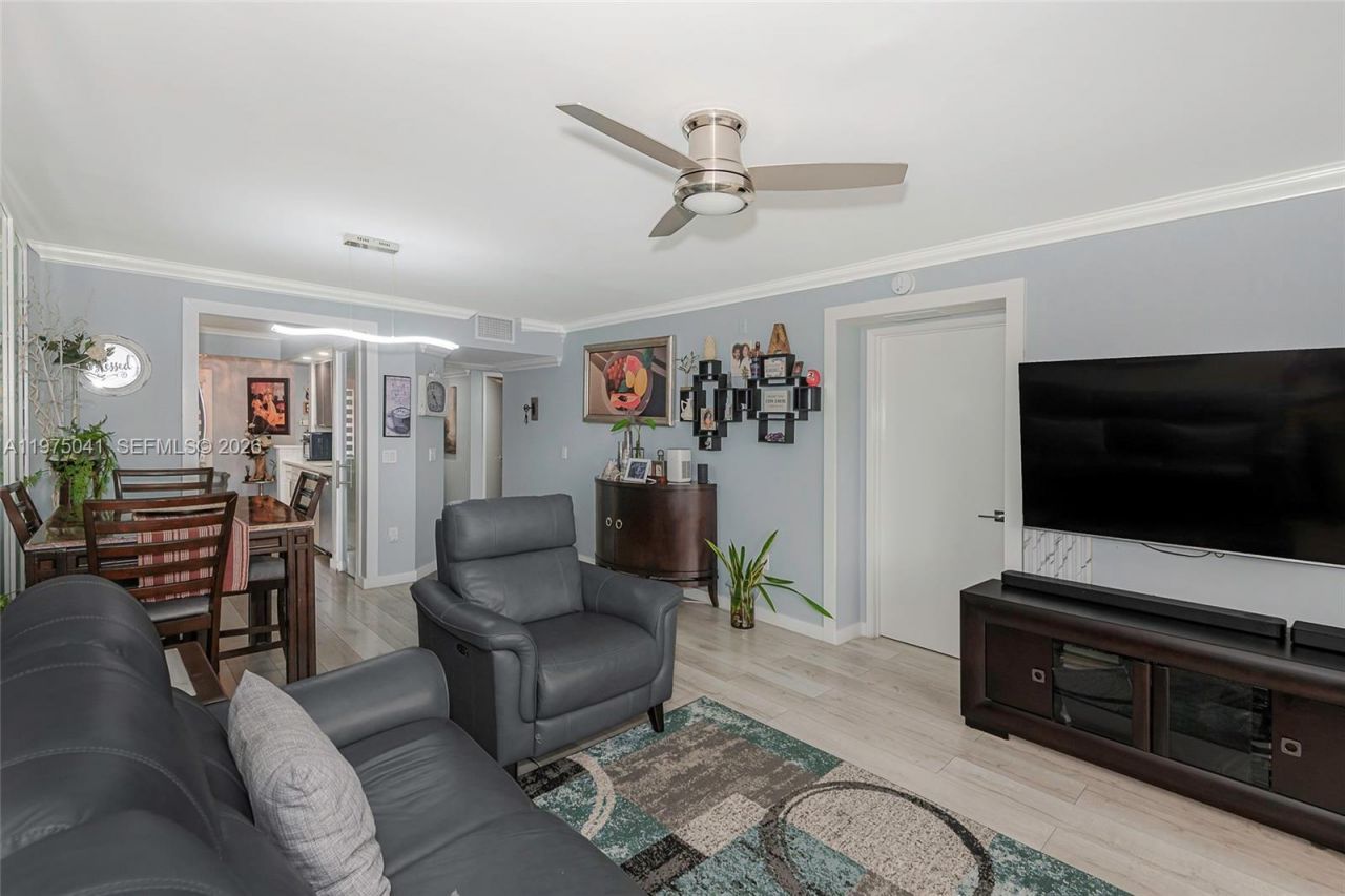 13705 SW 12th St, Unit 104B, Pembroke Pines, FL 33027 Photo