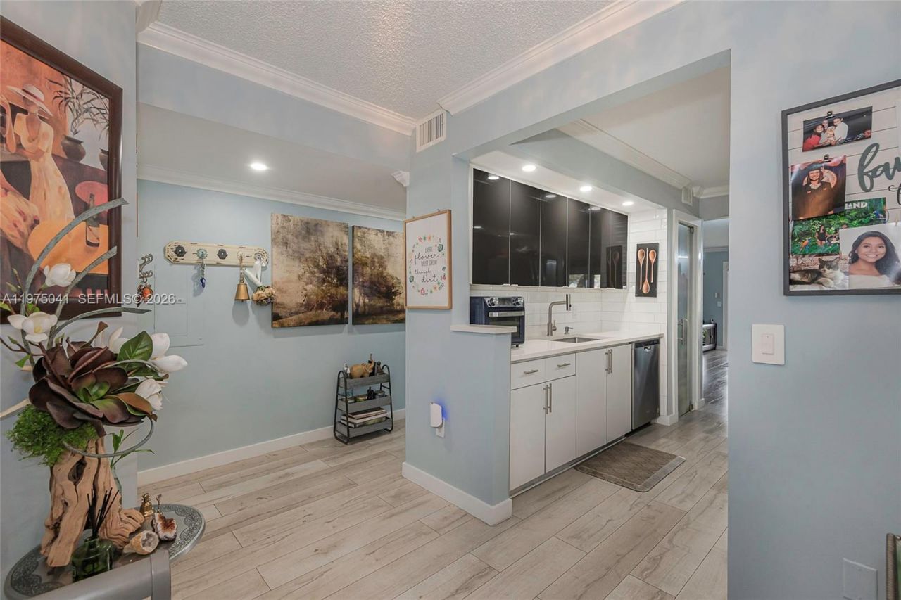 13705 SW 12th St, Unit 104B, Pembroke Pines, FL 33027 Photo