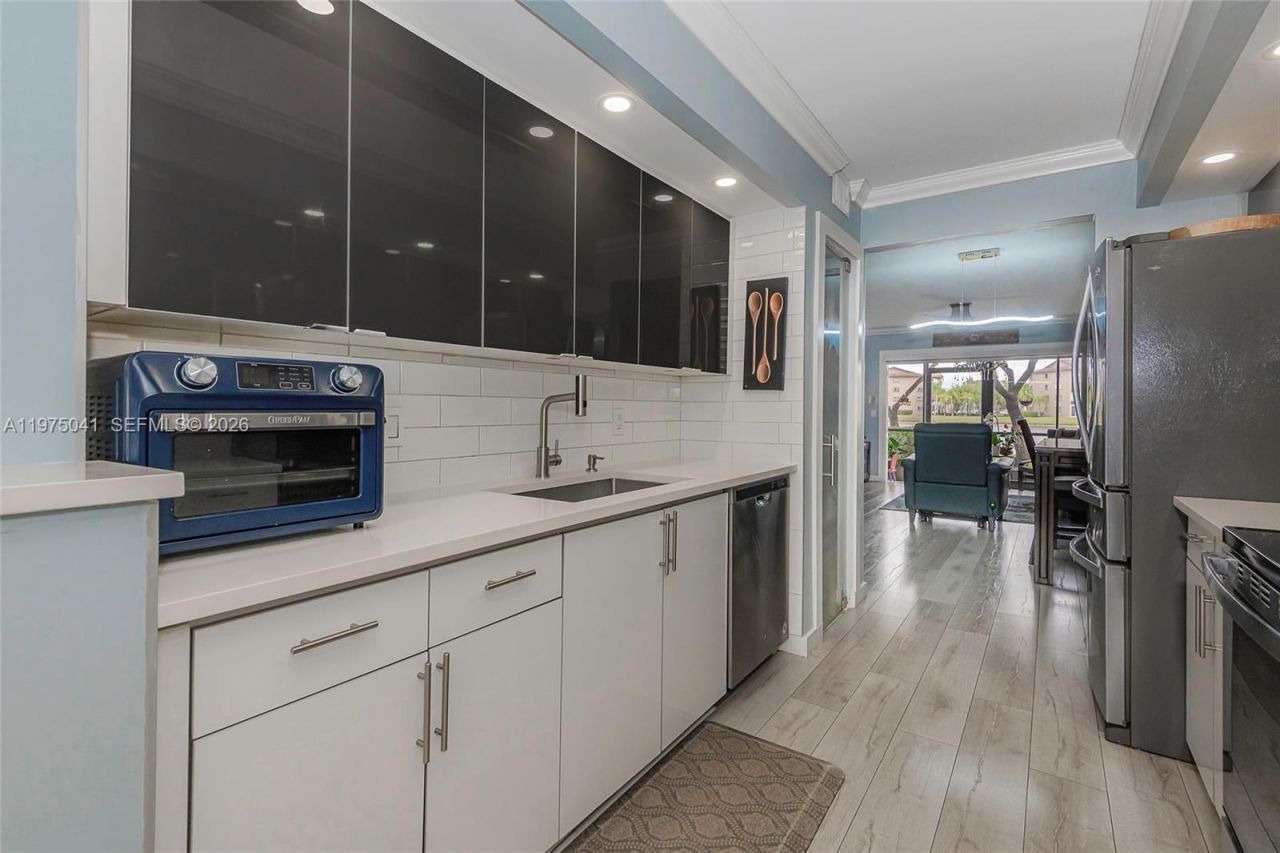 13705 SW 12th St, Unit 104B, Pembroke Pines, FL 33027 Photo