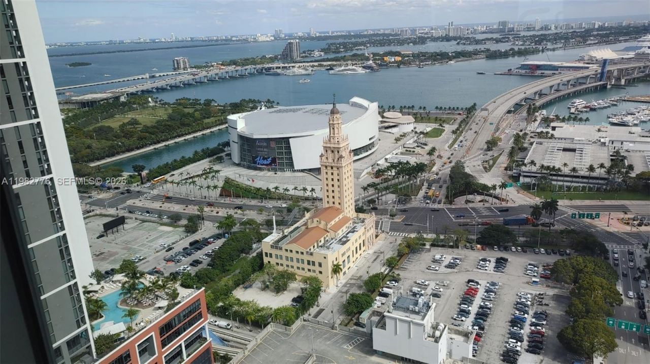 501 NE 1st St, Unit 1006, Miami Beach, FL 33132 Photo