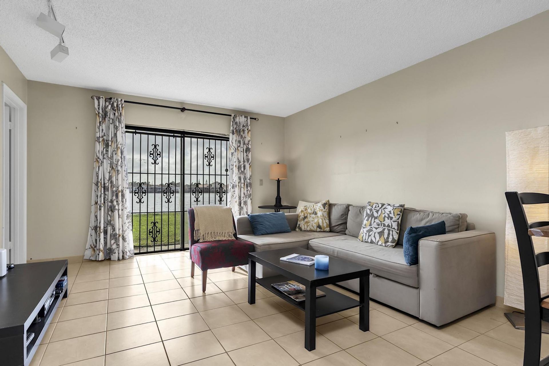 6715 W 26th Drive, Unit 101-6, Hialeah, FL 33016 Photo