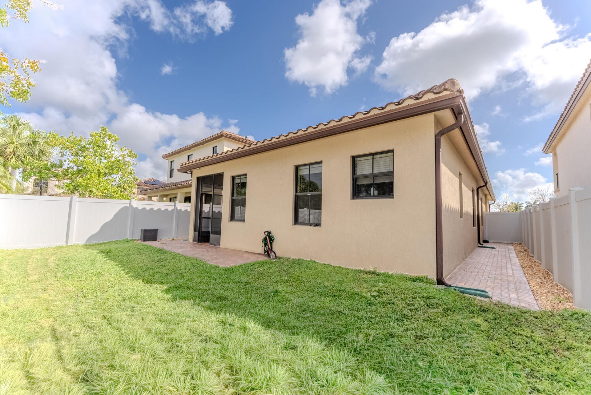 5115 NW 51st Terrace, Tamarac, FL 33319 Photo