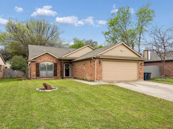 4232 Staghorn Circle N, Fort Worth, TX 76137