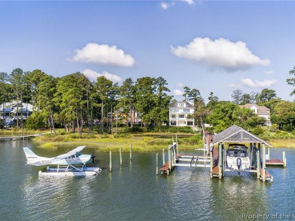 108 Anchor Lane, Yorktown, VA 23692