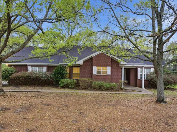 33 Joe Traylor Rd., Hattiesburg, MS 39402