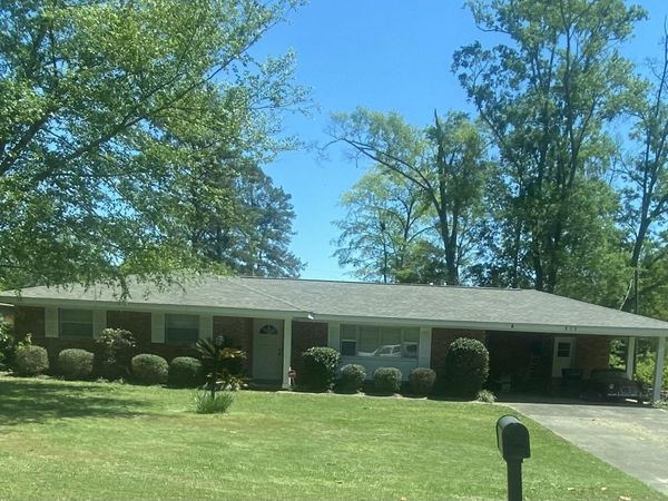 106 Springhill Dr., Hattiesburg, MS 39402