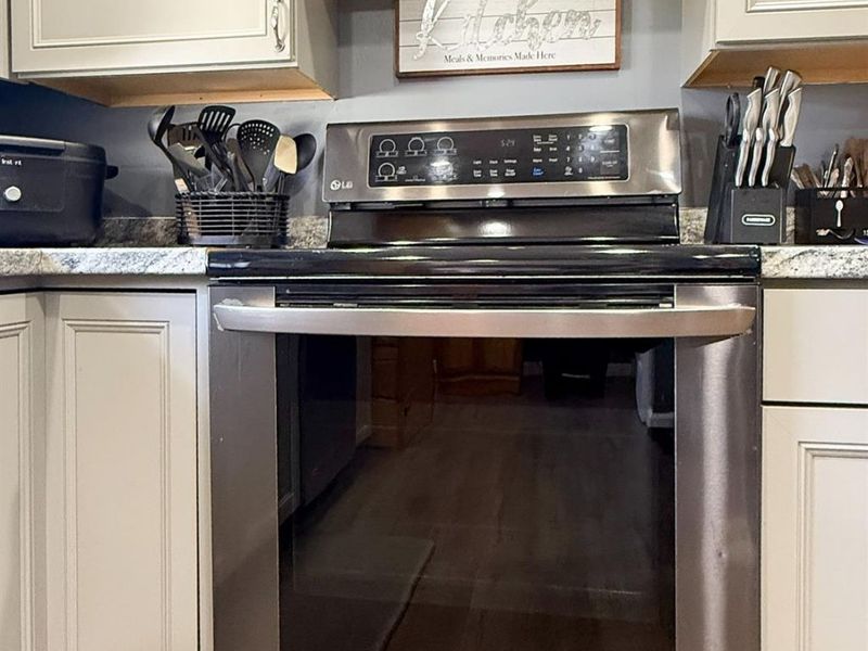 5545 Maple Grove Avenue, Blanchester, OH 45107 Photo 4