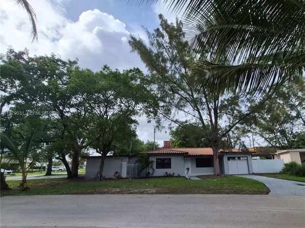 2121 NW 14th St, Miami, FL 33125