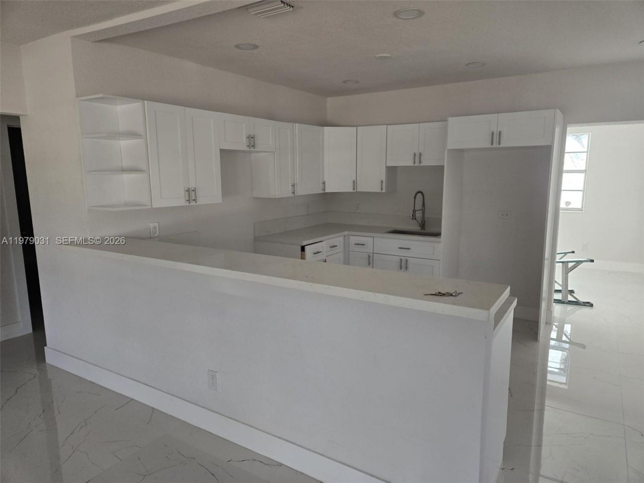 2121 NW 14th St, Miami, FL 33125 Photo