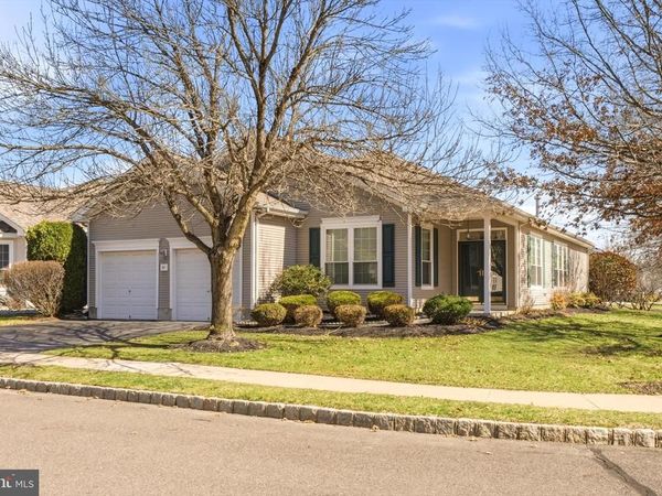 31 HARRINGTON DRIVE, COLUMBUS, NJ 08022