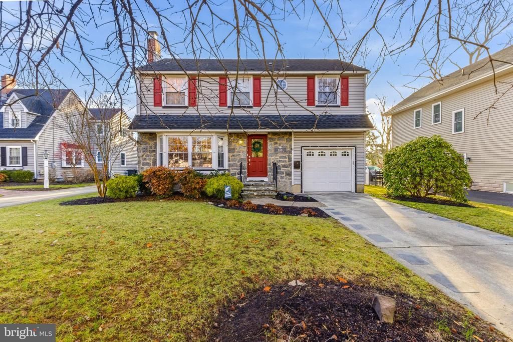 656 E Greenman Road, Haddonfield, NJ 08033 Main Photo