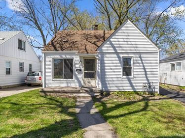 4924 ZIEGLER Street, Dearborn Heights, MI 48125
