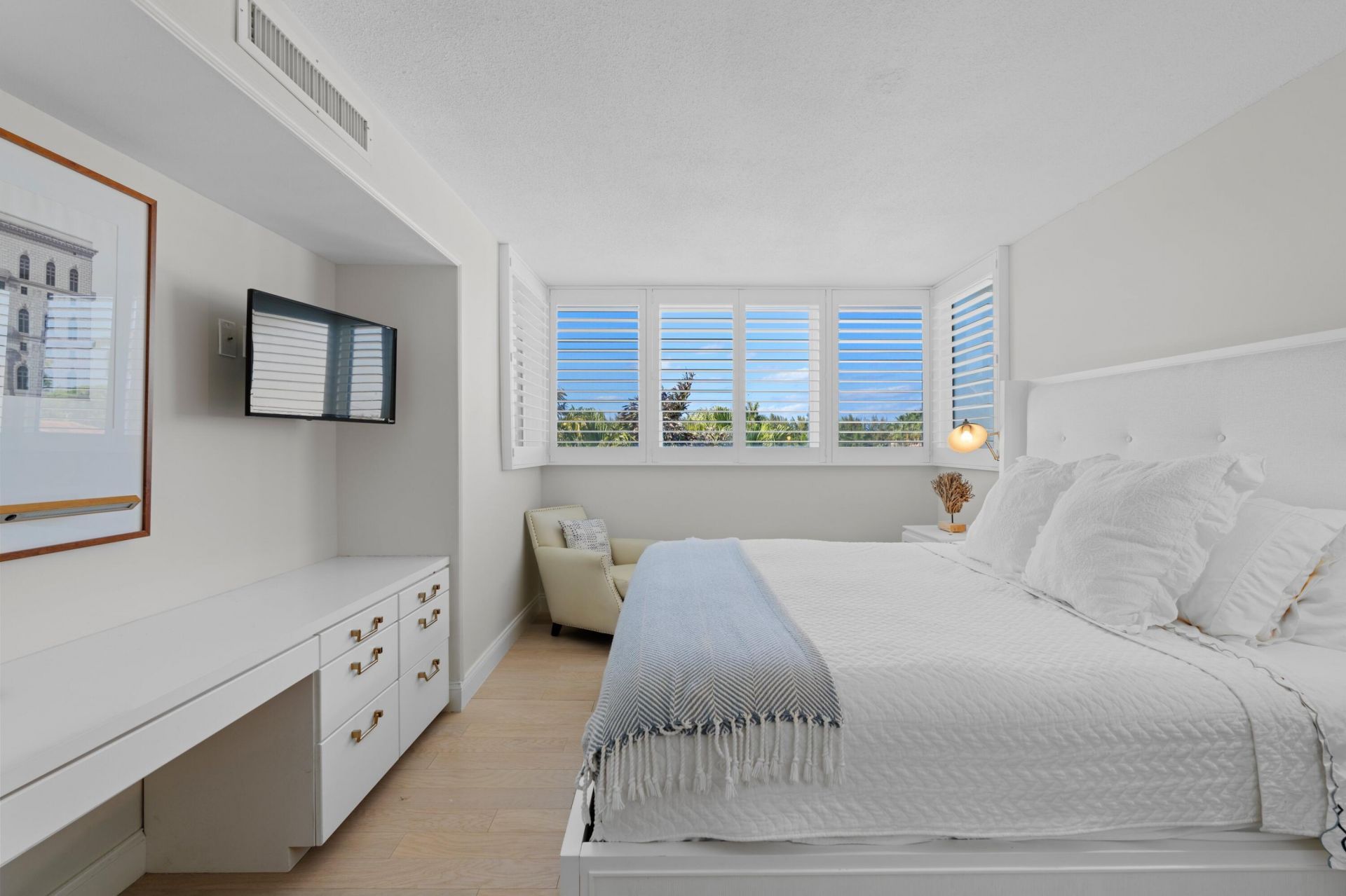 223 Atlantic Avenue, Unit 4e, Palm Beach, FL 33480 Photo