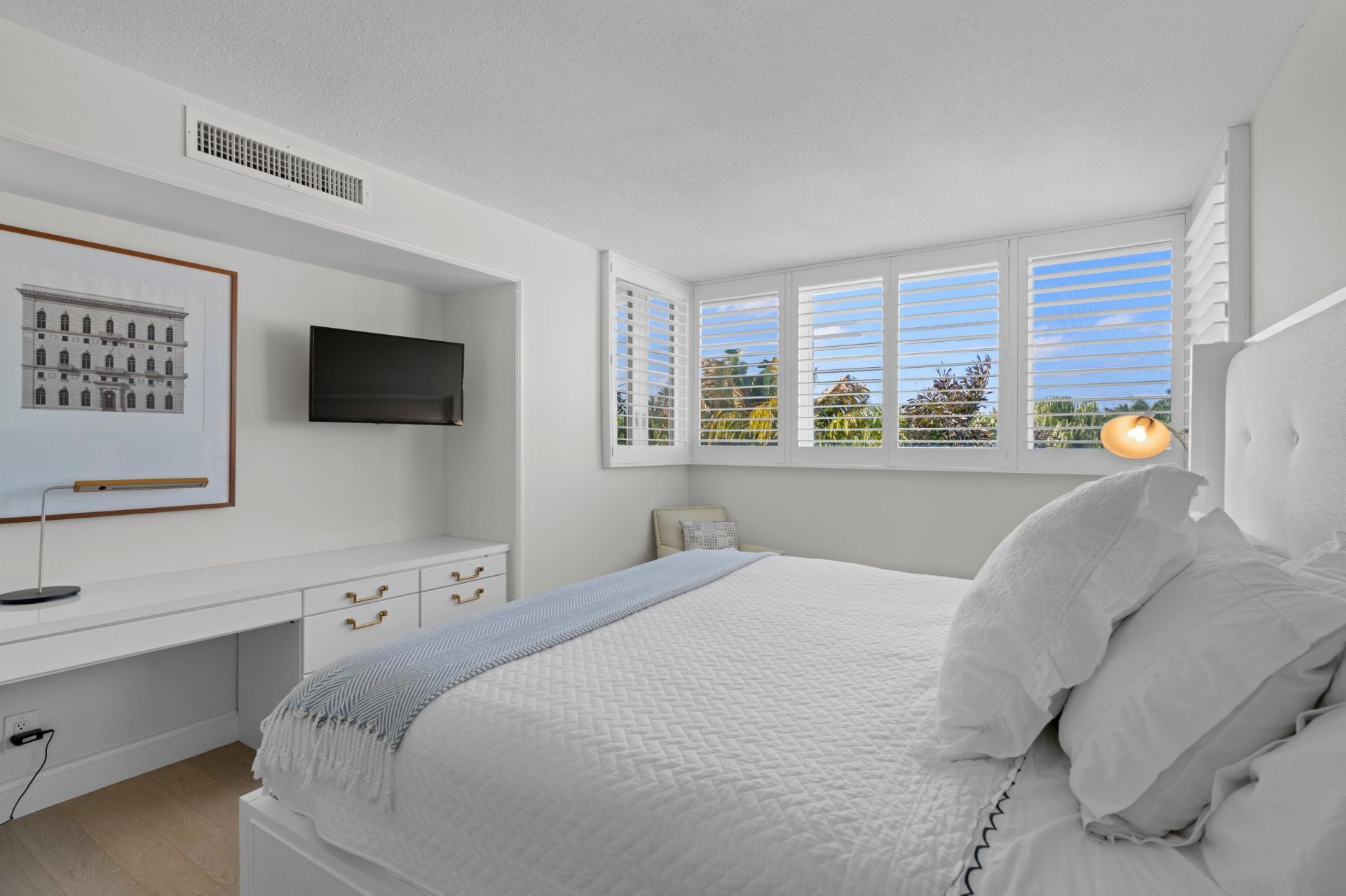 223 Atlantic Avenue, Unit 4e, Palm Beach, FL 33480 Photo