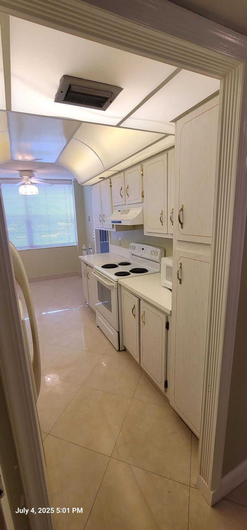 1300 Saint Charles Place, Unit L19, Pembroke Pines, FL 33026 Photo