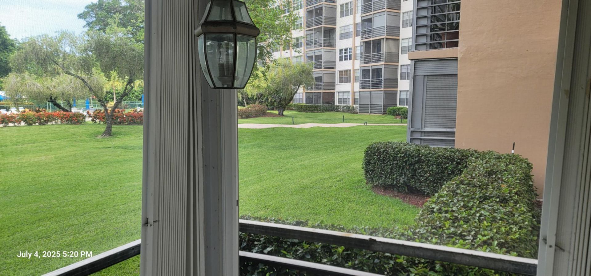 1300 Saint Charles Place, Unit L19, Pembroke Pines, FL 33026 Photo