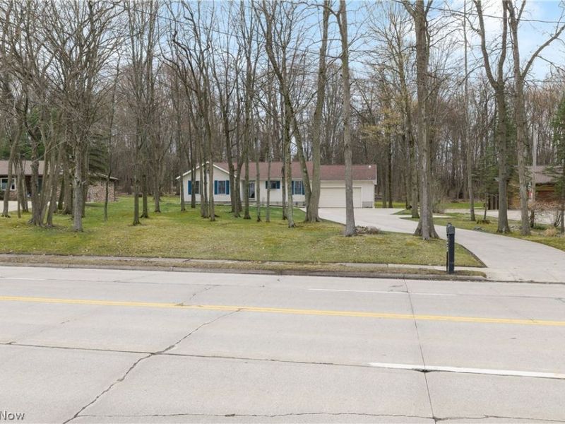 528 E Howe Road, Tallmadge, OH 44278 Photo 13