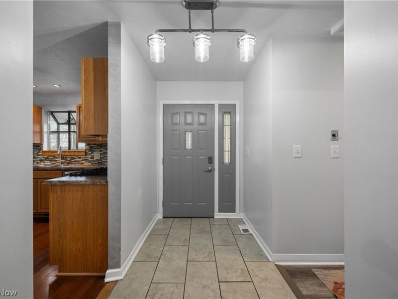 528 E Howe Road, Tallmadge, OH 44278 Photo 14