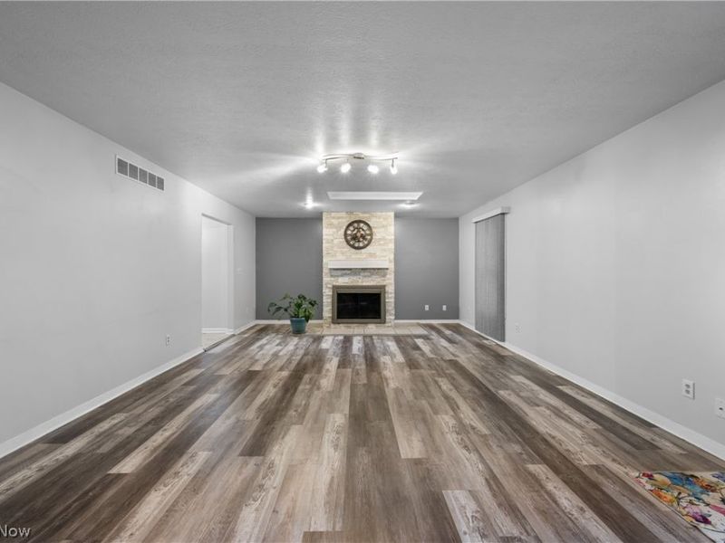 528 E Howe Road, Tallmadge, OH 44278 Photo 16