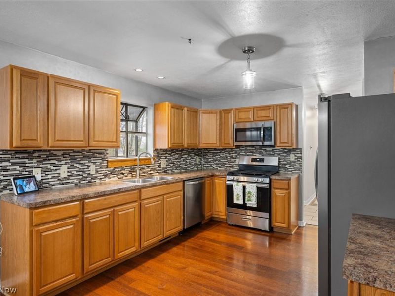 528 E Howe Road, Tallmadge, OH 44278 Photo 19