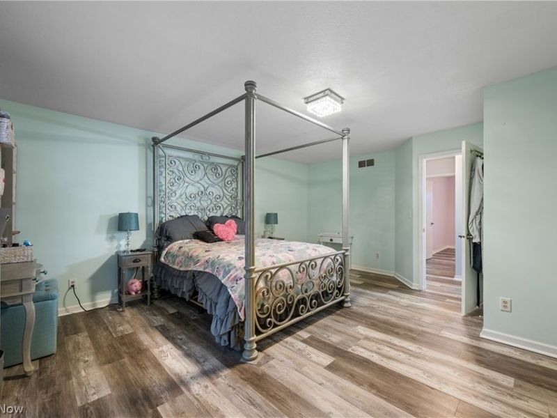 528 E Howe Road, Tallmadge, OH 44278 Photo 23