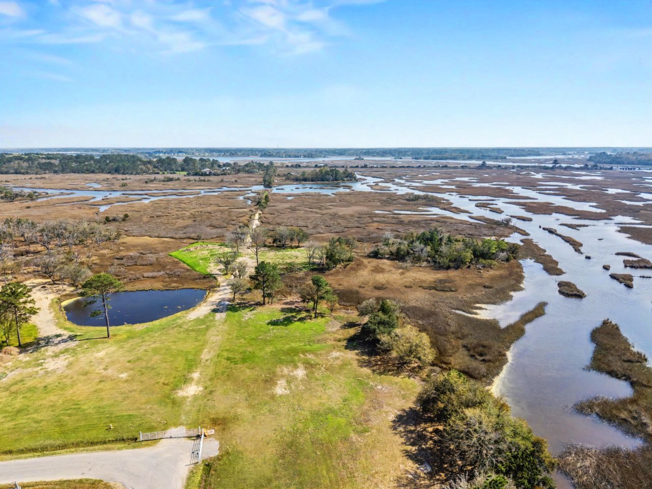 3925 James Bay Road Photo 22