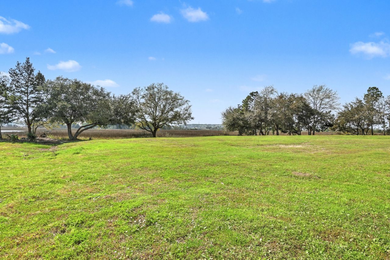 3925 James Bay Road Photo 28