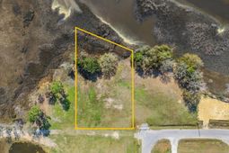 3925 James Bay Road photo 4