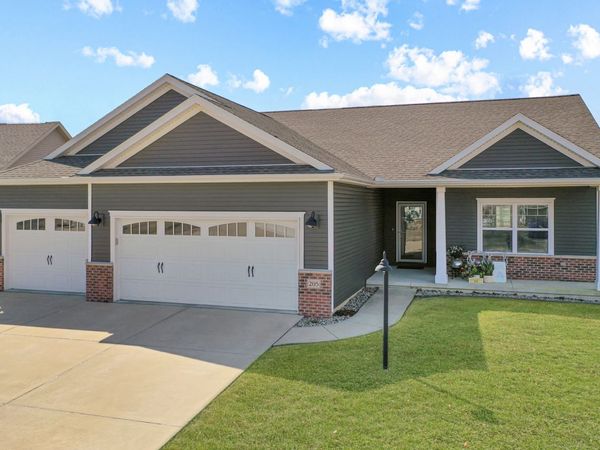 205 Potomac Avenue, Savoy, IL 61874