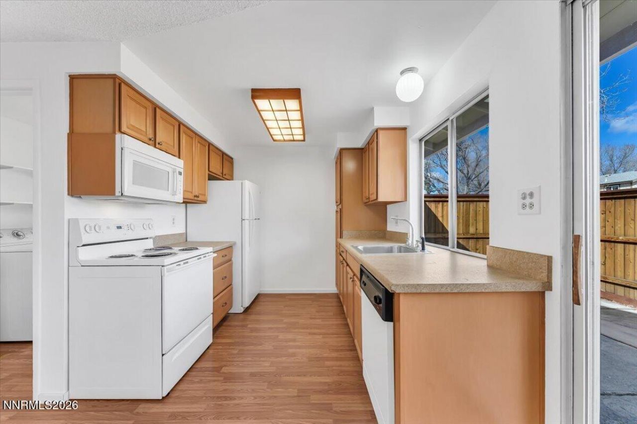 909 Mesa Ridge Drive, Unit 1, Sparks, NV 89434 Photo