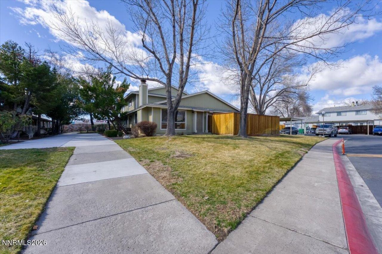 909 Mesa Ridge Drive, Unit 1, Sparks, NV 89434 Photo