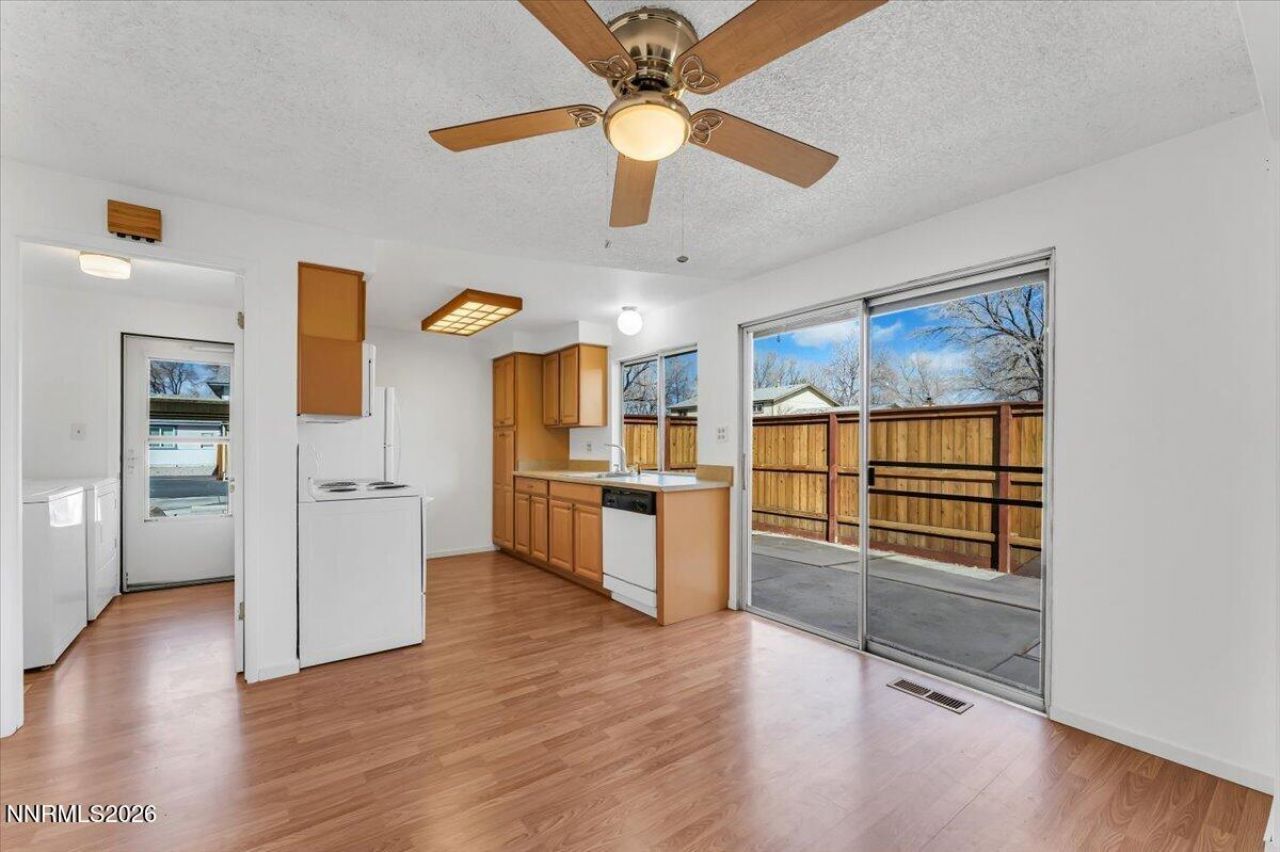 909 Mesa Ridge Drive, Unit 1, Sparks, NV 89434 Photo